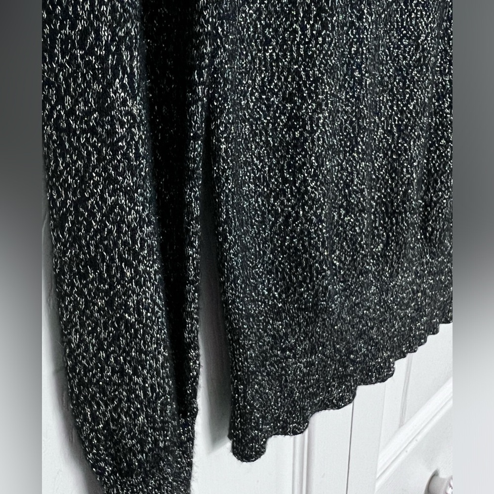 Mossimo Black/Gold Sparkle Long Sleeve V-Neck Sweater-Size S - Picture 4 of 10